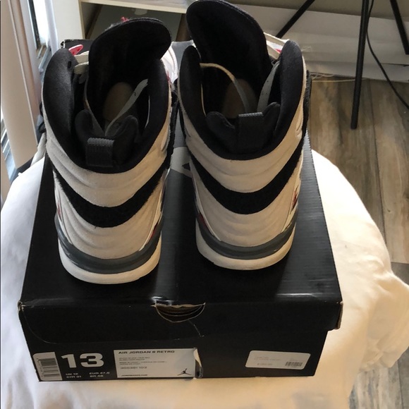 Jordan’s Bugs bunny 8’s Shoes - Picture 6 of 7